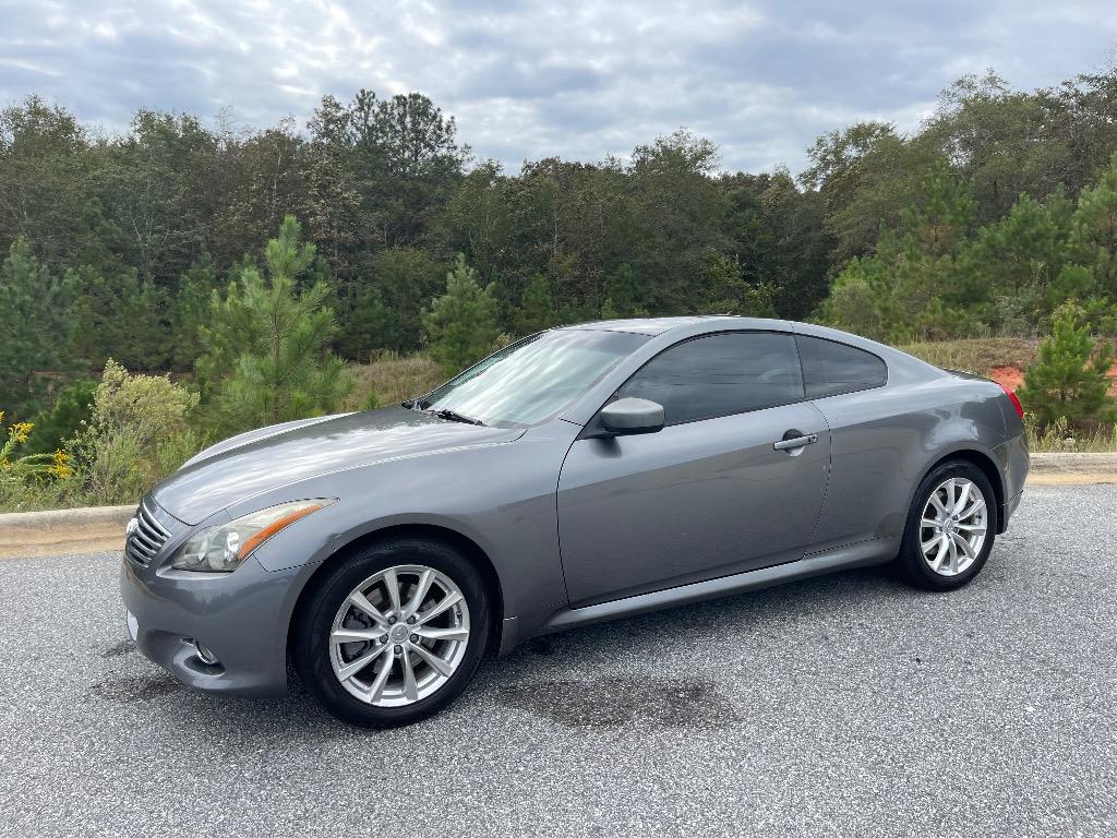 2011 INFINITI G Coupe 37x's photo