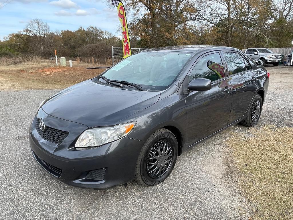 2010 Toyota Corolla LE's photo