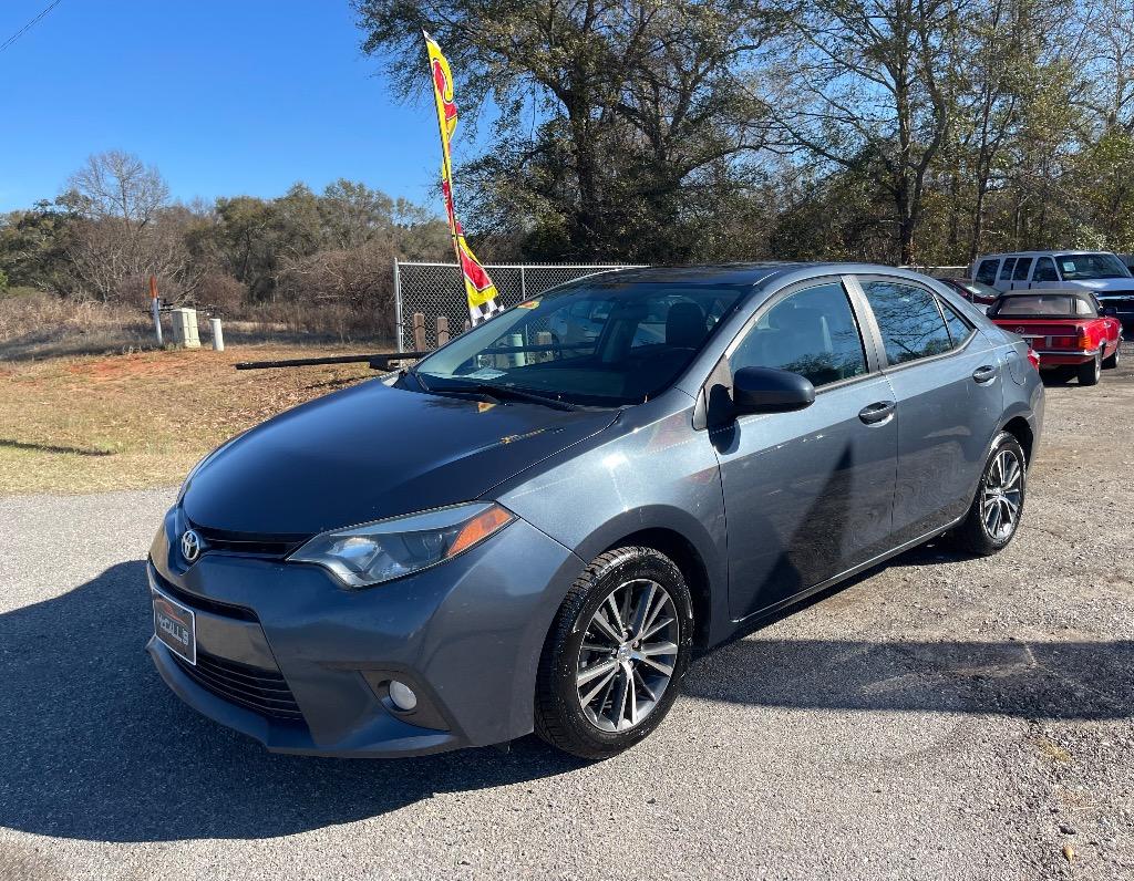 2016 Toyota Corolla LE Premium's photo