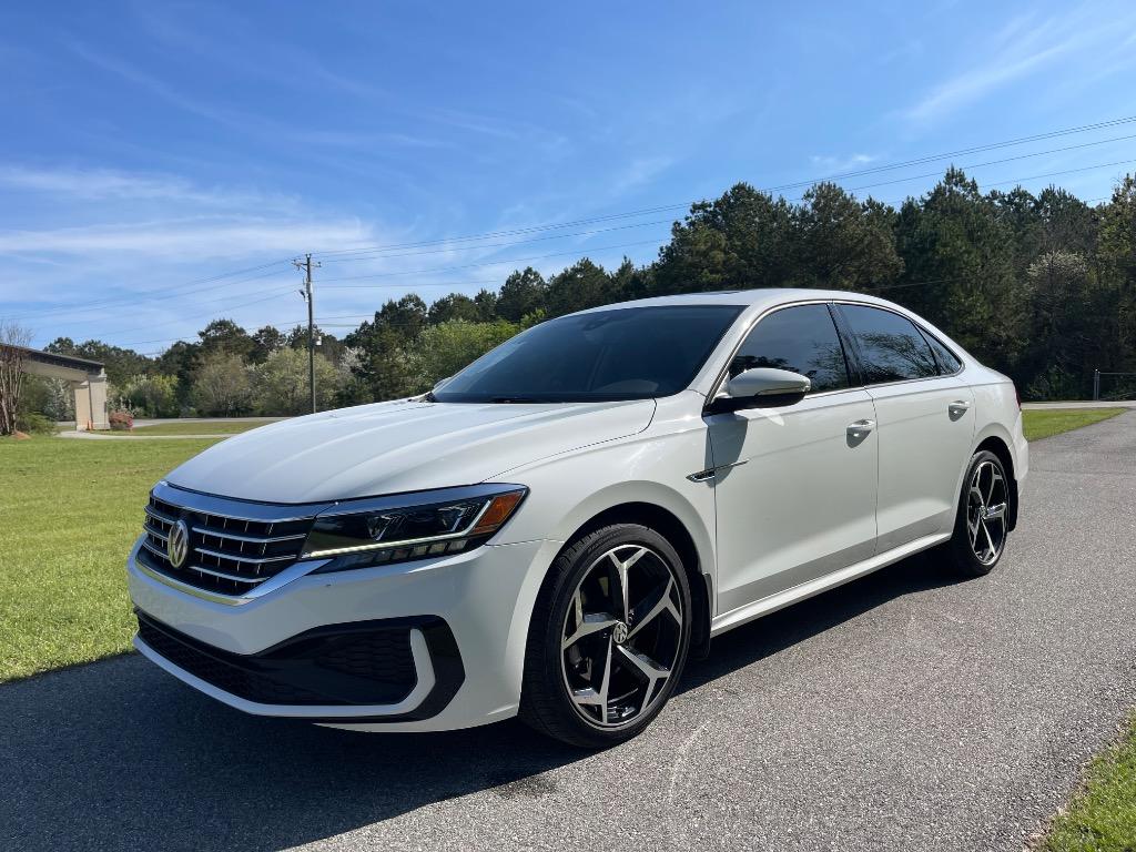 2020 Volkswagen Passat R-Line