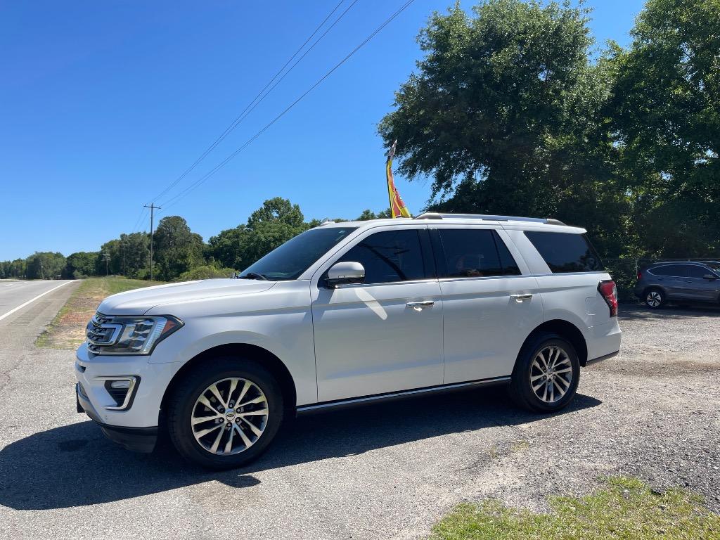 2018 Ford Expedition Limited's photo